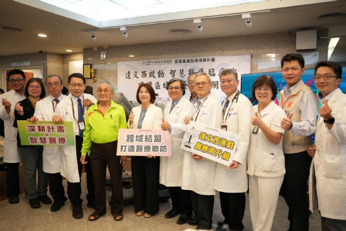 屏基導入達文西機械手臂，周縣長：屏東智慧醫療更進一步